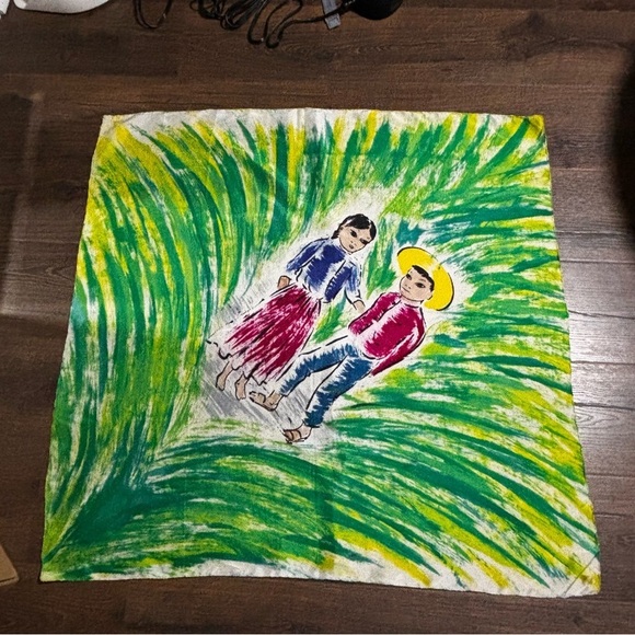 Vintage Asian signed silk scarf hand rolled - Picture 4 of 6